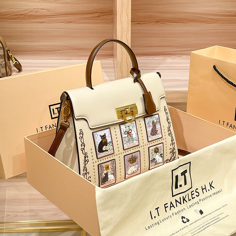 Women's handbag brand handbag  - đánh giá và giá Interior Design High End